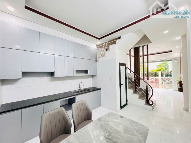 Bán Nhà Mặt Ngõ Đằng Hải - Lô Góc Siêu Thoáng, Hải An. 2,76 tỷ , 3 tầng , 37m. - 2