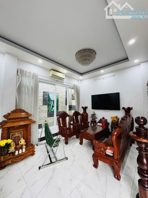Nhà 4 Tầng 150m² - Hẻm Xe Hơi - Ngang Rộng 7m - Sổ Hồng Riêng - Giá Chào 9Tỷ6 TL - 2