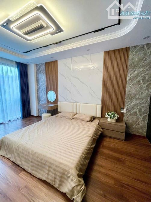 NHÀ 5 TẦNG PHÂN LÔ VỈA HÈ- KINH DOAMH - PHỐ THẠCH BÀN LONG BIÊN 50M -14,5 TỶ CÓ TL - 2
