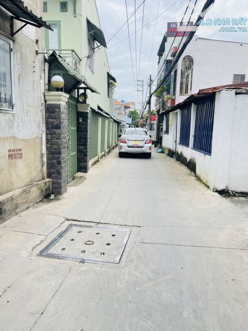 BÁN NHÀ C4 - 94 M2 - ( 5  x 18m ) -  THẠNH LỘC  - QUÂN 12.  GIÁ CHỈ  :  5,5 TỶ TL TỐT. - 2