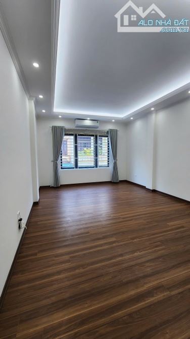 Em cần bán gấp nhà ngõ 61 Phùng Chí Kiên Cầu Giấy phân lô 80m 6 tâng - 2
