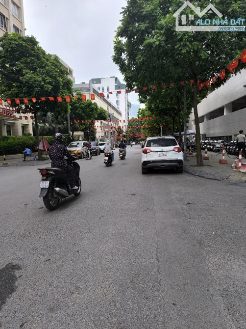 Chủ nhà cần tiền bán gấp nhà phố viên, đt 50m, Mt 4m giá 2.2 tỷ - 2