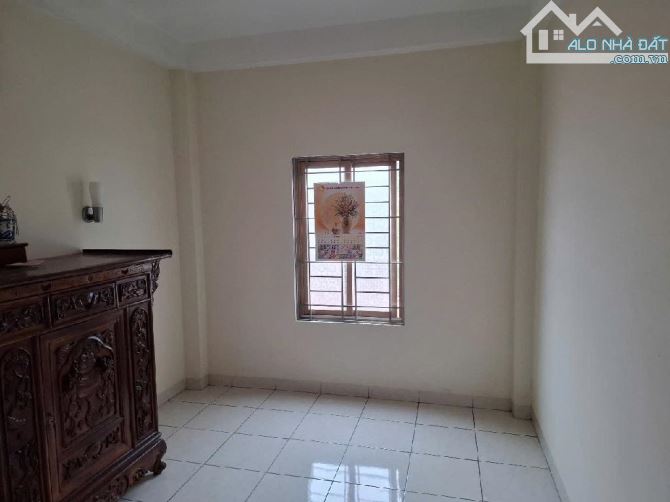 Bán nhà Nguyễn Hoàng Tôn 40m2 xây 4 tầng giá 11.6 tỷ - 2