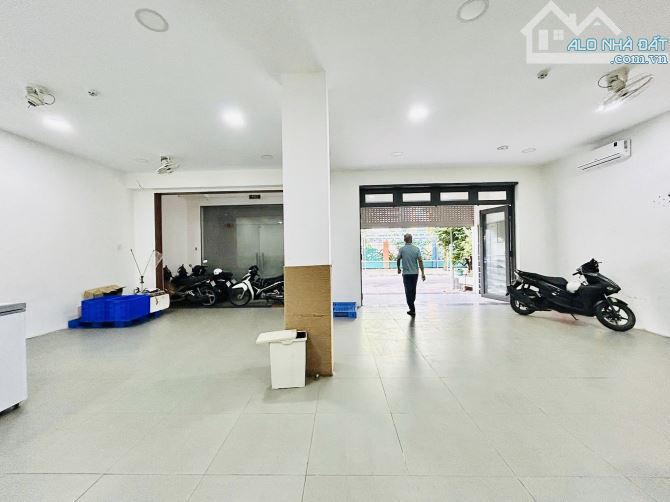 Mặt tiền khu Tên Lửa - 10x20m - Dòng tiền 600tr/ năm - 4 tầng - Tiện kinh doanh - 2