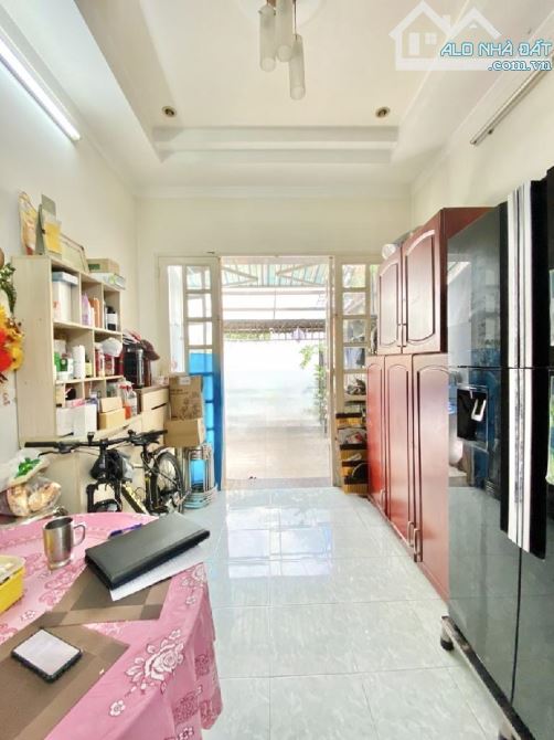 BÁN NHÀ  - DT: 70M2  - BTCT  - 4PN  - GẦN VÒNG XOAY LÊ ĐẠI HÀNH  - 6 TỶ HƠN - 2