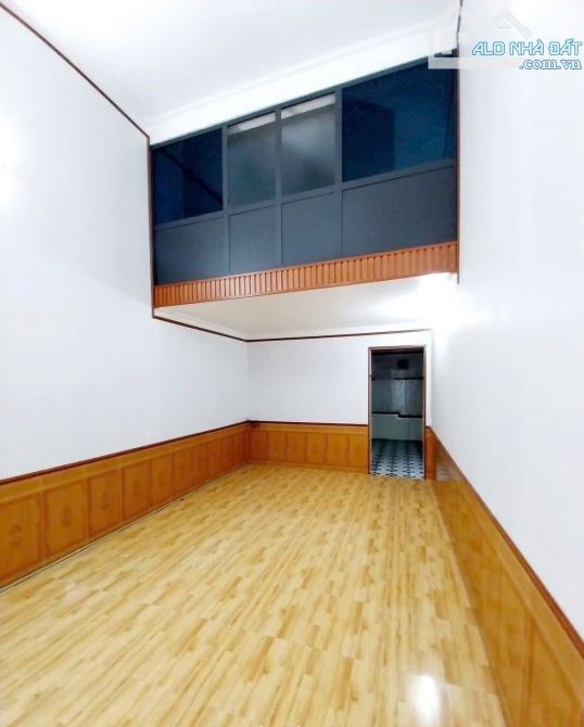 Bán nhà 2,5 tầng- trần nguyên hãn- lê chân- giá 2,55 tỷ- 54m2 - 2