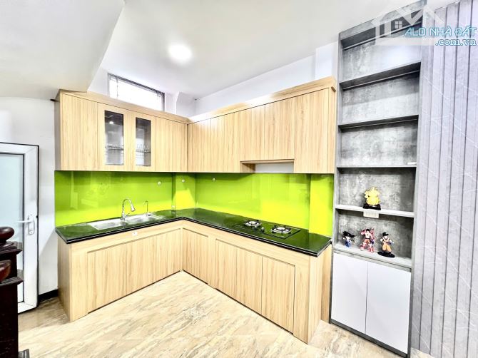 MÌNH CẦN BÁN NHÀ MỚI XÂY VĨNH HƯNG 5 TẦNG, Ô TÔ ĐỖ CỬA, KINH DOANH, NHỈNH 9 TỶ. - 2