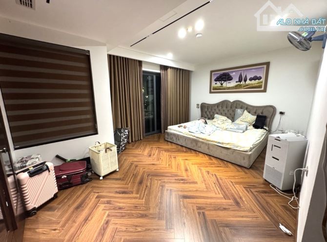 CHỦ CẦN BÁN GẤP NHÀ ĐÀO TẤN - 69M2 - 5.8M MẶT TIỀN - GIÁ 20.8 TỶ - THỬA VUÔNG - GẦN PHỐ - 2