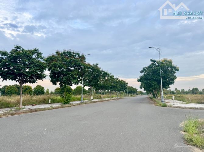 Mặt tiền rộng 60m kết nối sb Long Thành chỉ mất 7p di chuyển-Sổ sẵn full thổ-Chỉ 10tr/m2 - 2