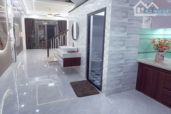 Bán nhà hẻm xe hơi, Huỳnh Văn Nghệ, Tân Bình, 27 m² (3m x 9m), 2 tầng - Giá 4.2 tỷ TL - 2