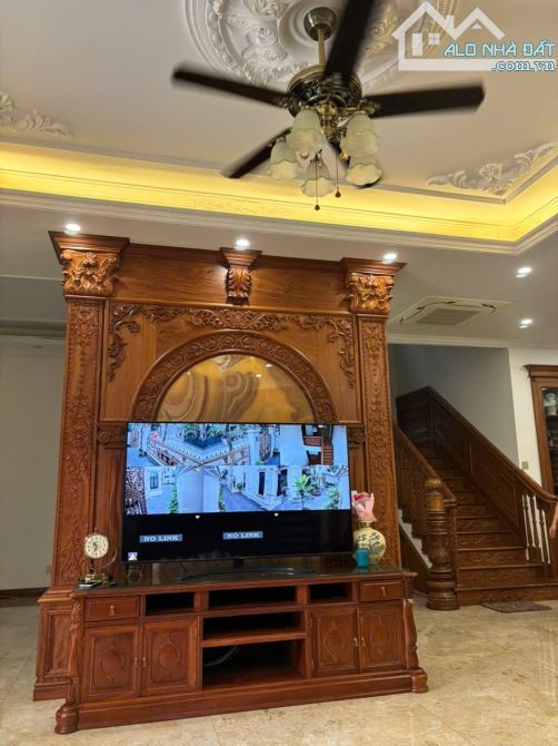 CHÍNH CHỦ GỬI BÁN BIỆT THỰ VIP HÀ ĐÔNG -VIEW VƯỜN HOA,DT 155M -4 TẦNG - 2