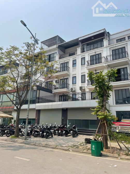 Bán shophouse liền kề kđt sinh thái Tasco Xuân Phương 90m2 đường 2 MT 6m đường rộng 40m Na - 2
