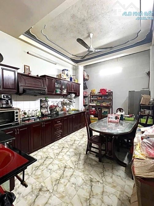 HẺM Ô TÔ - TRẦN HƯNG ĐẠO - 4 TẦNG BTCT - Trần Hưng Đạo P 11 Quận 5 - 2