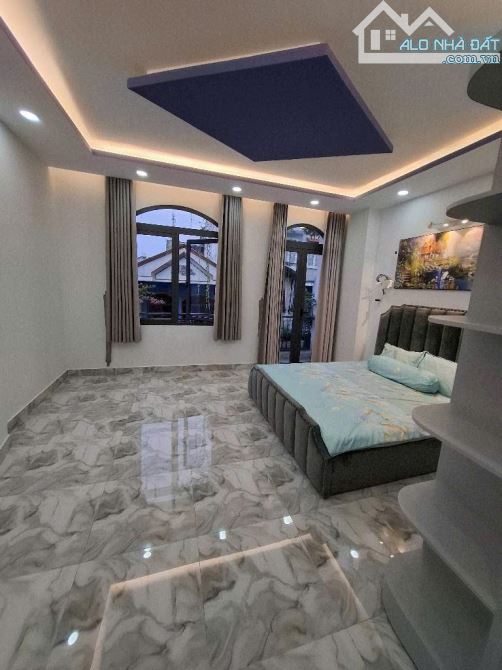 Kết cấu: Số tầng: 4 (gồm 1 trệt, 1 lửng, 2 lầu, ban công, sân thượng,…) đúc BTCT chắc chắn - 2