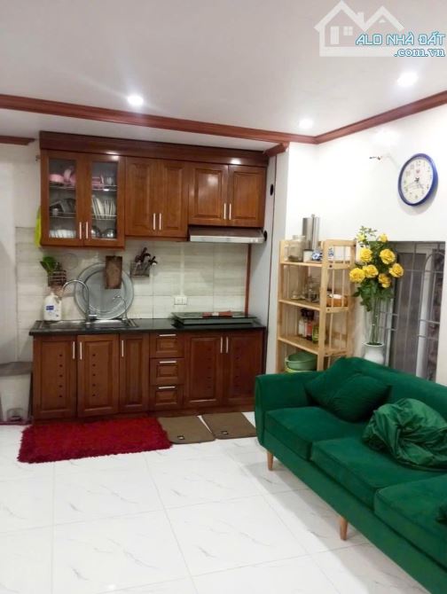 Hiếm , Hơn 5 tỷ nhà 2 mặt ngõ , dân xây , 10 m ra ô tô , La Khê , Hà Đông. Sổ chính chủ. - 2