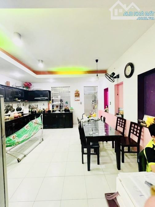 Mặt tiền VIP khu Tên Lửa - 5x20m - 4 tầng - Thiết kế đẹp - Nội thất cao cấp - 2