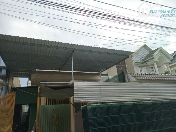 Chủ cần tiền bán gấp căn nhà cấp 4,thuộc khu quân đoàn 4,phường tân phong,diện tích 147m2 - 2