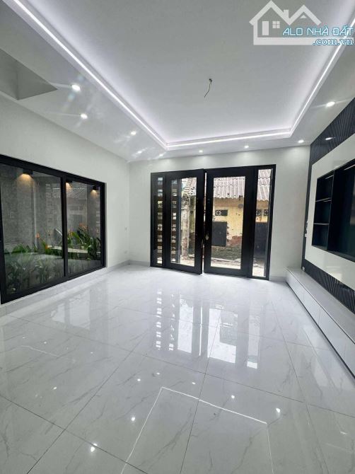 BÁN NHÀ 3 TẦNG ĐẸP NGÕ MẠC THỊ BƯỞI - 2