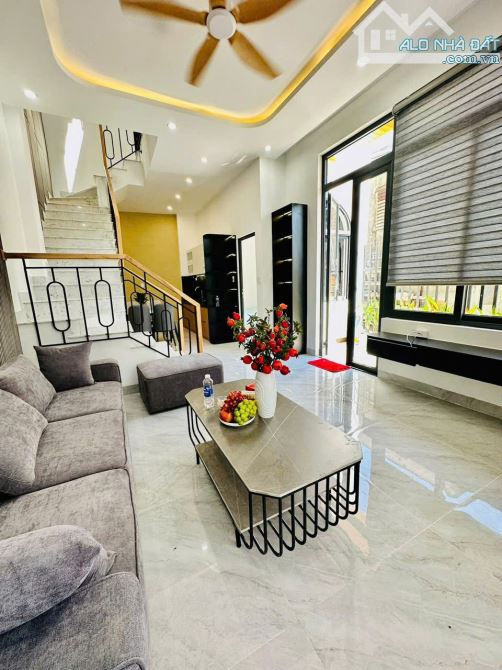 NHÀ THIẾT KẾ 3 TẦNG 3 MÊ - KIỆT Ô TÔ 4M TÔ HIỆU THÔNG NGUYỄN MỘNG TUÂN - HÒA MINH - ĐÀ NẴN - 2