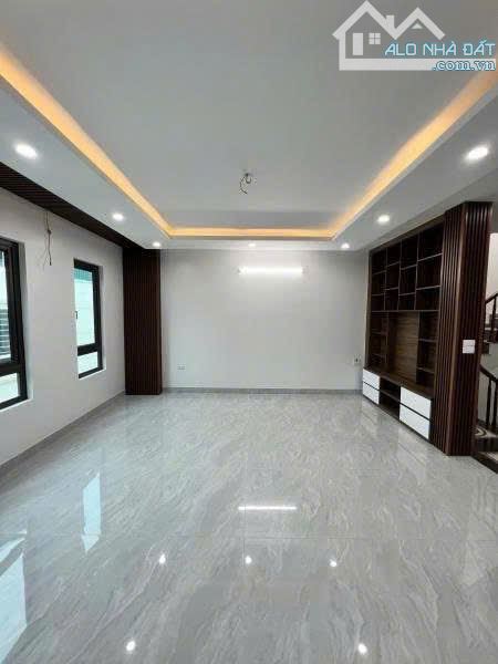 Bán nhà Bùi Xương Trạch, gara oto, ngõ thông, 6 tầng thang máy thông sàn, 15.3 tỷ. - 2