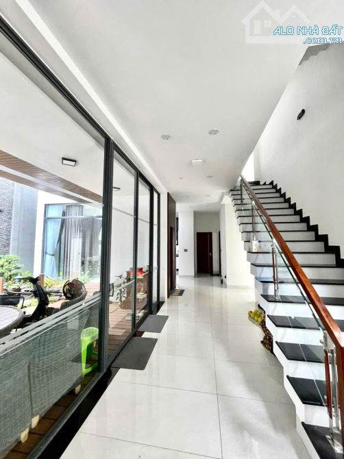 Bán Biệt Thự Đẹp 4 tầng 288m2 - Đối diện Công viên Khu Bến du thuyền Marina Sông Hàn - 2