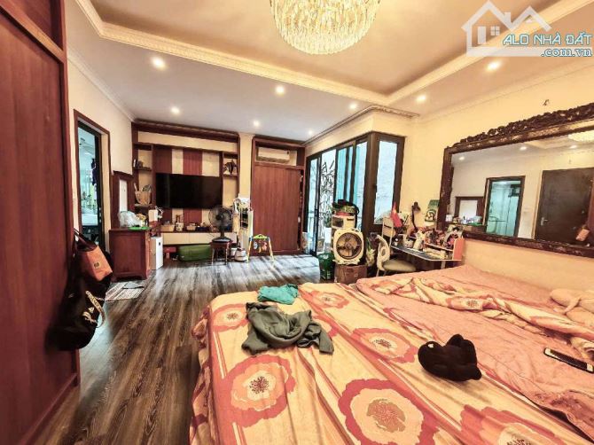 NHÀ CẦU GIẤY-NHÀ ĐẸP 61M2 Ở NGAY. 13.9 tỷ CHỦ TẶNG NỘI THẤT