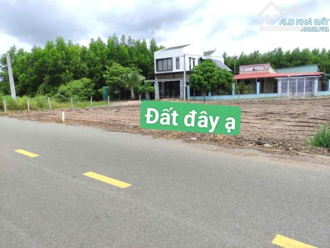 BÁN 2 LÔ LIỀN ĐƯỜNG NHỰA DÂN CƯ GẦN KCN ĐẤT ĐỎ ĐƯỜNG NGUYỄN HUỆ VỀ TRUNG TÂM TIỆN ÍCH - 2