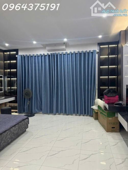 Hàng hiếm bán nhà Nguyễn Văn Cừ - 73m2 - 7 tầng thang máy - Gara ô tô - ngõ thông tứ tung - 2