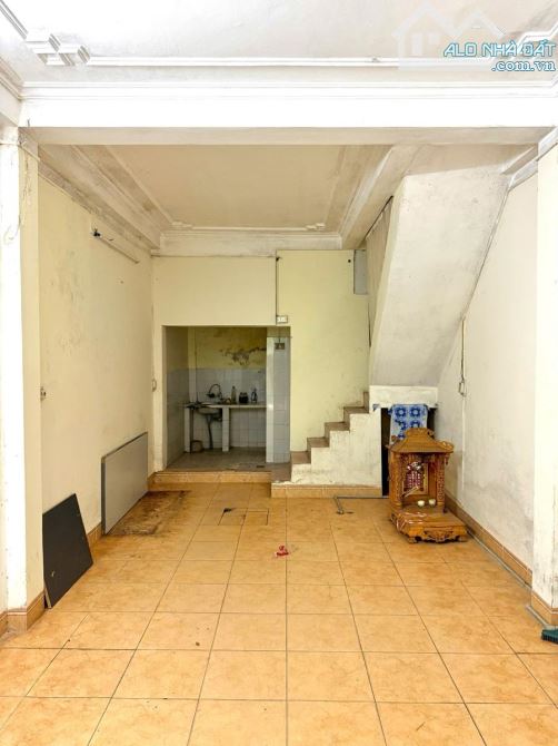 Bán nhà Phố Nghĩa Tân 37m2 ôtô tránh kinh doanh 3 tầng - 2
