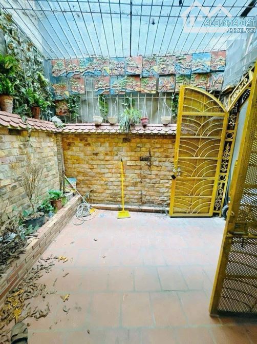 Bán Nhà Sân Vườn Tây Hồ 60m2 Ngõ Thông Kinh Doanh Cách Phố Đi Bộ Trịnh Công Sơn 50m Đi Bộ - 2