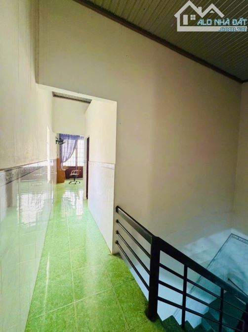Bán gấp căn nhà 1Trệt 1 lầu ngay BigC Tân Hiệp cách đường Đồng Khởi vài bước chân - 2