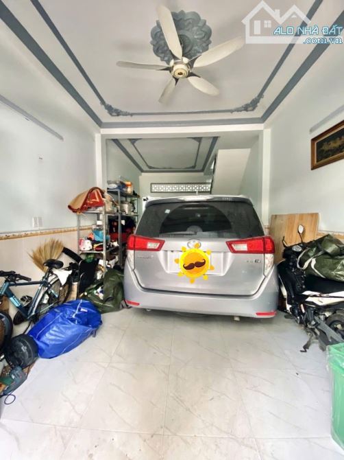 Nhà 2 tầng kiên cố xe hơi vô nhà ngủ, hẻm 8m thông, 3.9m X 11.25m, chỉ 5.95 tỷ. - 2