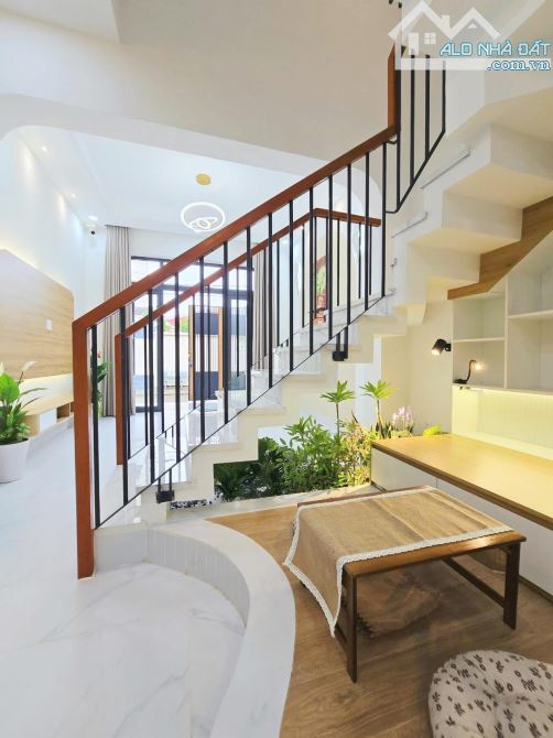 Chính Chủ Bán Nhà Đẹp 52m2 - 3 Tầng Mới 100% - Hẻm Xe Hơi 6m - Thủ Đức (Q9 cũ) - 2