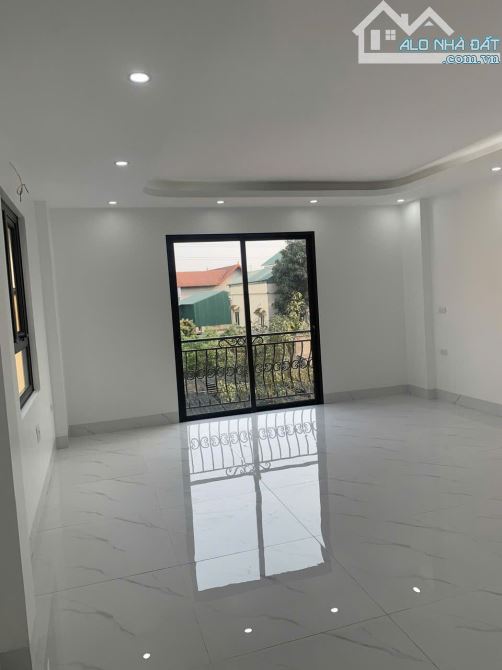 Nhà riêng 48m2 Trạm Trôi, Hoài Đức. Đơn lập 5 tầng 4 ngủ cạnh chợ Giang Xá. Nhà đẹp ở ngay - 2