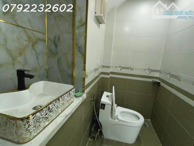 Bán Căn Hộ Miếu Nỗi 18 Tầng Đường Vũ Huy Tấn, P3, Bình Thạnh, 62m2, 2PN - 2