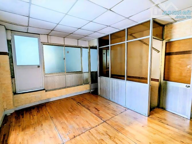 BÁN NHANH  NHÀ C4 LẠC LONG QUÂN, TÂN BÌNH  HẺM XE HƠI 5M CĂN GÓC GIÁ TỐ, 6 TỶ NHỈNH - 2