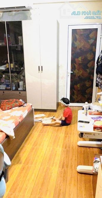 8,5 TỶ - 56M2 - 4 TẦNG FULL NT - DÂN XÂY - NGAY ĐƯỜNG BÁT KHỐI - LB - Ô TÔ TẢI ĐỖ CỬA - 2