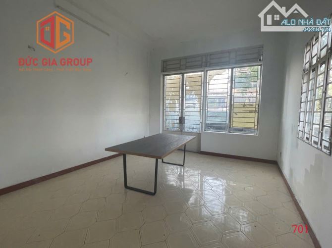 Cho thuê nhà nguyên căn mặt tiền Nguyễn Ái Quốc giá 8 triệu - 2