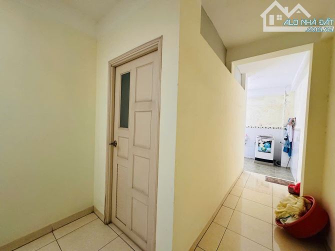 Bán nhà 3 tầng Góc 2MT ngay chợ Nguyễn Tri Phương. Gọi Tuyết - 2