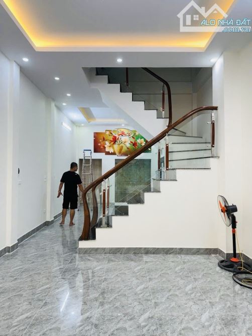NGÃ TƯ SỞ - NHÀ MỚI - 1 BƯỚC RA NGÕ PHÂN LÔ - TIỆN ÍCH NGẬP TRÀN. - 2