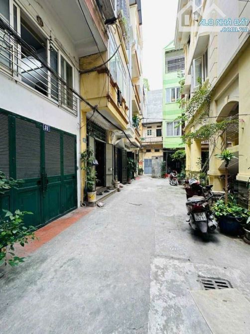 PHÂN LÔ QUÂN ĐỘI - THANG MÁY- OTO ĐỖ CỬA VÀO NHÀ - HÀNG XÓM TƯỚNG TÁ - 2