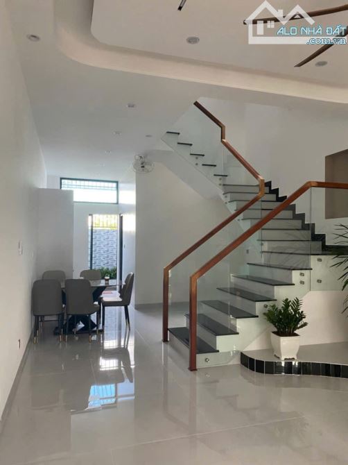 Bán nhà Hòn Rớ 2 Phước Đồng mới 100% nhánh sông đường số 8 - 2