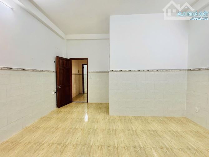 BÁN NHÀ KHU ĐÔNG BỘ LÂM THỊ HỐ Q12 - 3 TẦNG 65M2 ( 5M X 13M) - HẺM XE HƠI THÔNG - 6.06 TỶ - 2