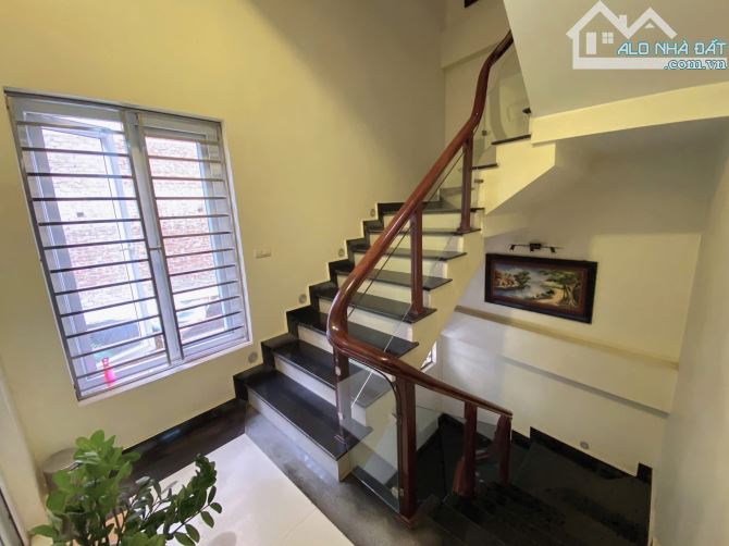 SIÊU HIẾM-Bán nhà Ôtô đỗ cửa Phố Nguyễn Hoàng,Cầu Giấy 52m/5Tầng/MT 6m 19.3 Tỷ - 2