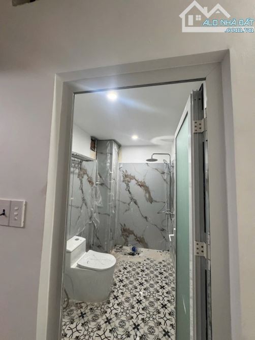MẶT TIỀN TRẦN HƯNG ĐẠO – NHÀ MỚI 100% – 7 PHÒNG NGỦ - KHU VIP NHẤT TÂN PHÚ CẠNH BÀU CÁT - - 2