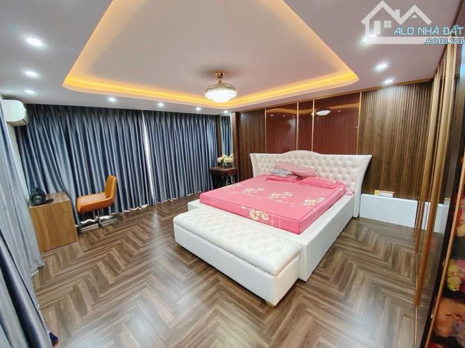 8T thang máy Hào Nam, phân lô ô tô tránh, gara, MT bề thế, nội thất đẳng cấp, 66m2 - 2
