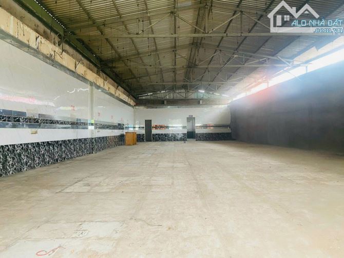 Cho thuê nhà mặt tiền gần đại học cần thơ, ngang 13m, tổng 350m, trống suốt - 2