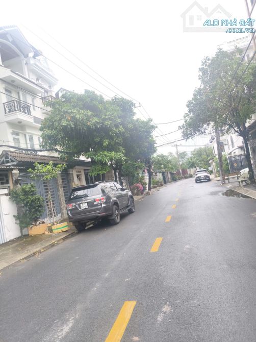 bán đất Gần 100m2 sổ vuông vức hẻm oto vô tới nhà giá cực tốt tại đường dương quảng hàm - 2
