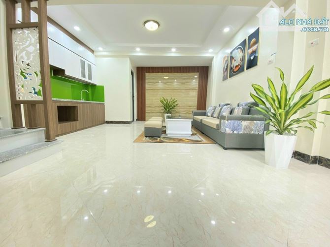Bán nhà Tô Vĩnh Diện, Thanh Xuân: 40m2*6T chỉ 8 tỷ 8, nhà đẹp ở luôn, có thể ở hoặc cho th - 2