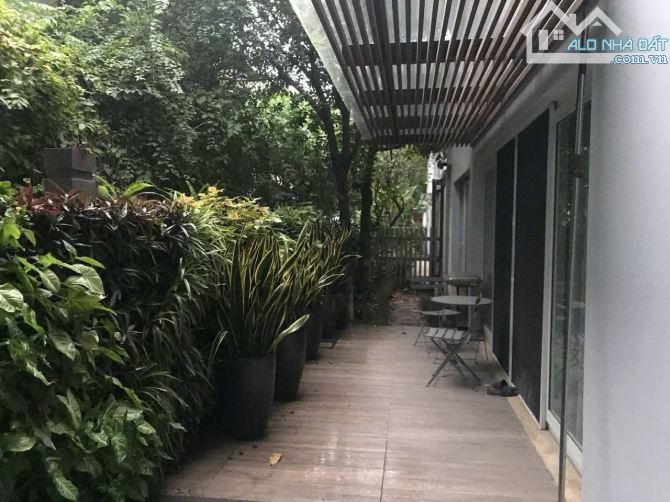BÁN SIÊU BIỆT THỰ SÂN VƯỜN VIP NHẤT ECOPARK-DT 347M2 4 TẦNG MT 28M-GIÁ 80 TỶ - 2